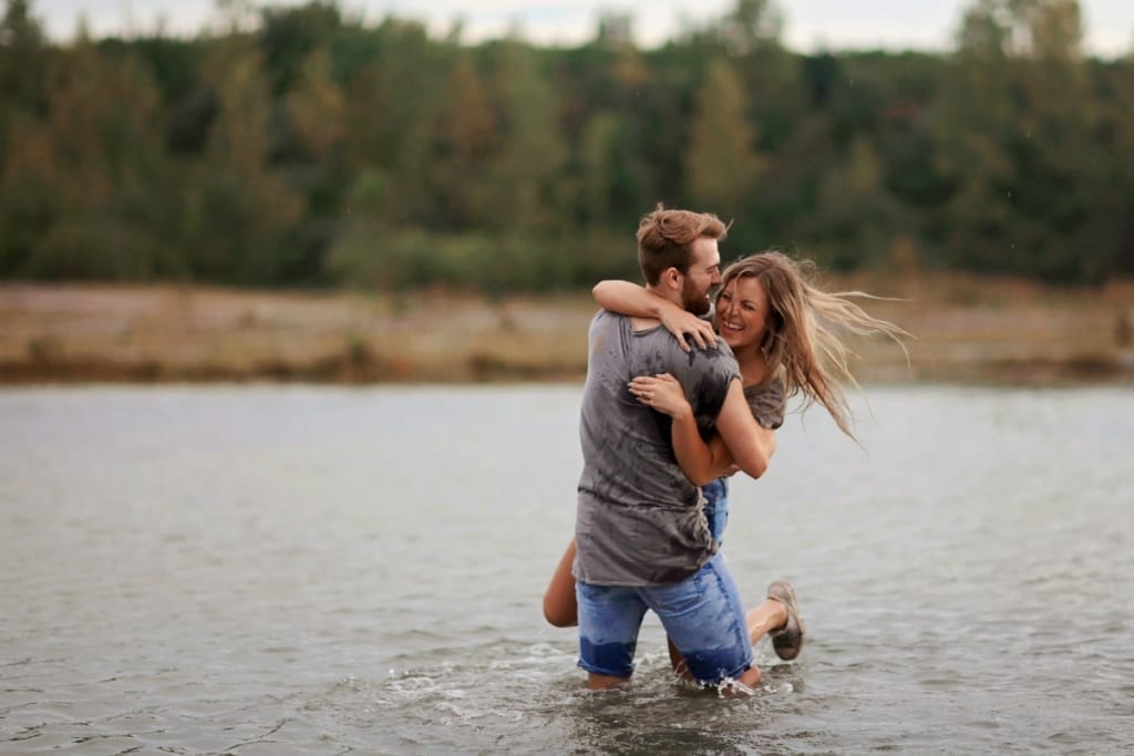 why you should follow relationship coaches on twitter
